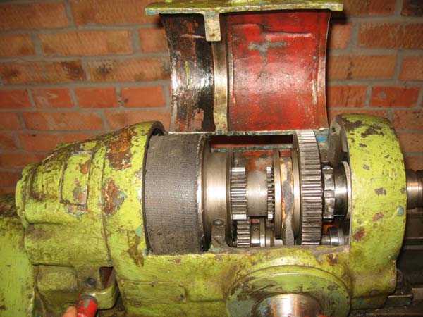 1612п, 1612в Фото токарно-гвинторізного верстата Фото токарно-гвинторізного верстата 1612п, 1612в